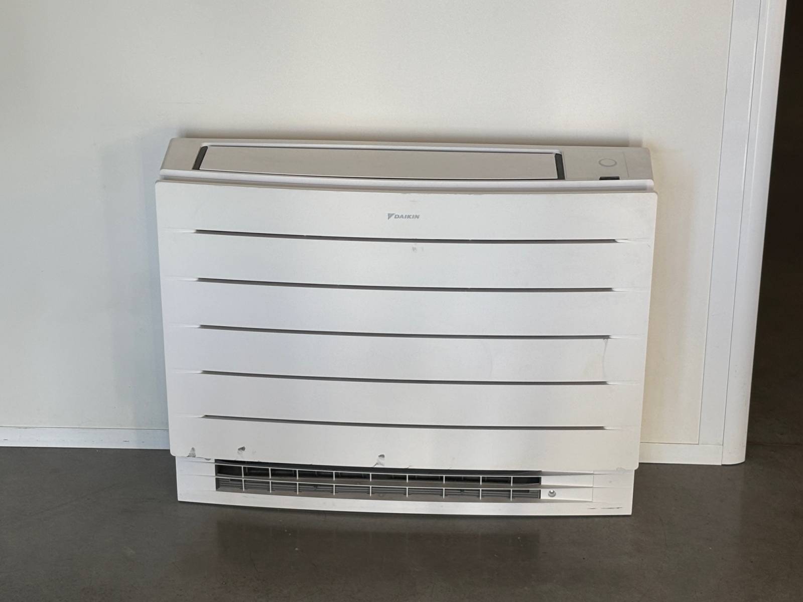 Acheter une climatisation console avec installation par une entreprise de climatisation à Hyères